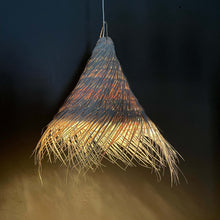 Lade das Bild in den Galerie-Viewer, Lampenschirm Palm