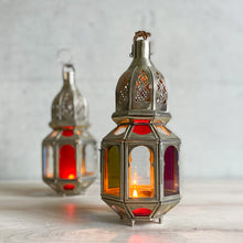Lade das Bild in den Galerie-Viewer, Handgearbeitete Laterne aus Metall mit bunten Gläsern