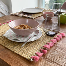 Lade das Bild in den Galerie-Viewer, Platzset Raffia mit Fransen