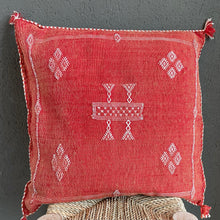 Load image into Gallery viewer, Sabra cushion rust red
