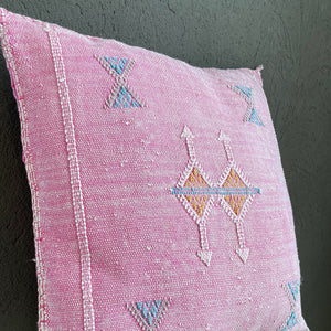 Sabra cushion pink