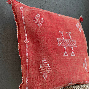Sabra cushion rust red