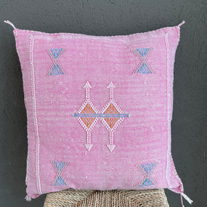 Sabra cushion pink